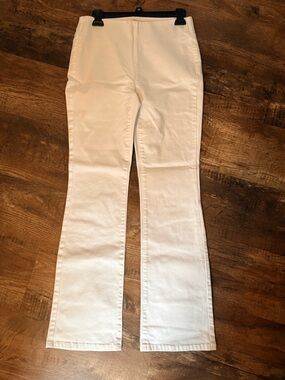 Women's White Soft Surroundings Jeans. Size XS